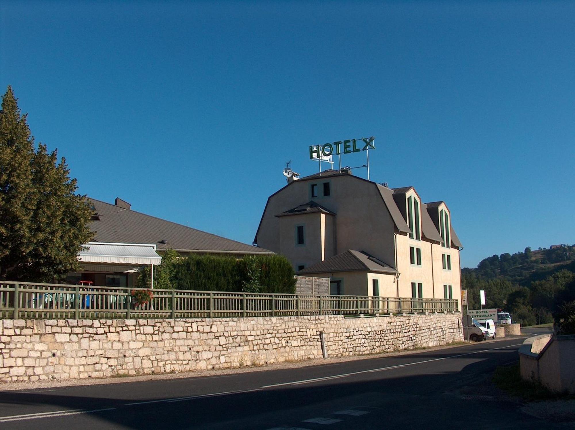 Hotel-Restaurant Le Calice Du Gevaudan - A75 Banassac Ngoại thất bức ảnh