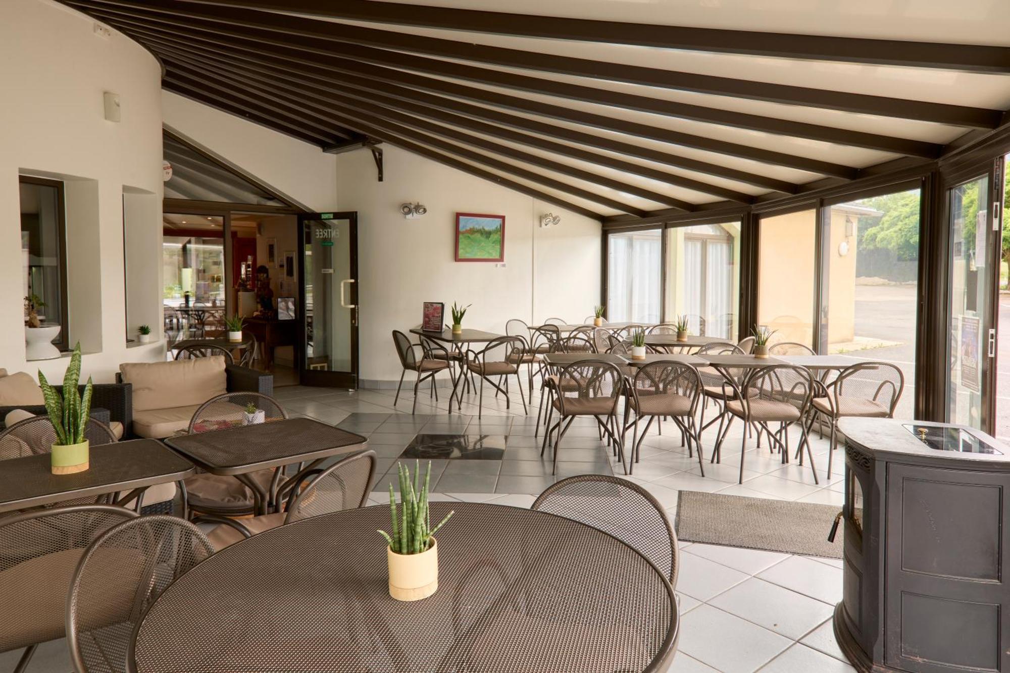 Hotel-Restaurant Le Calice Du Gevaudan - A75 Banassac Ngoại thất bức ảnh