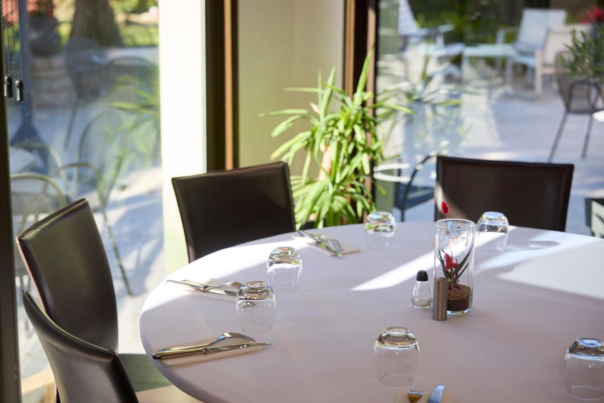 Hotel-Restaurant Le Calice Du Gevaudan - A75 Banassac Ngoại thất bức ảnh